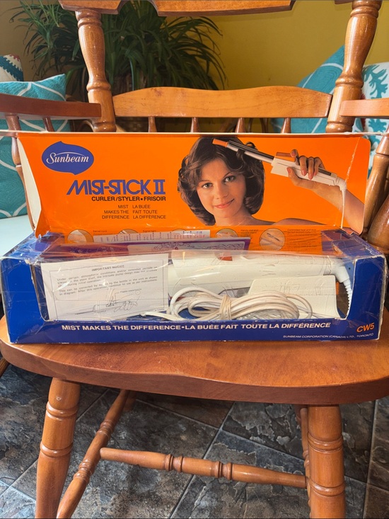 Sunbeam Accessories - Sunbeam Mist-Stick II Hair Curler in Orange and Blue Box